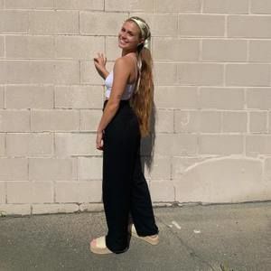 Meet your Posher, Abi